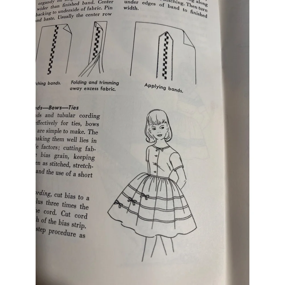 Creating Charm When Sewing for‎ Girls Singer Book 116